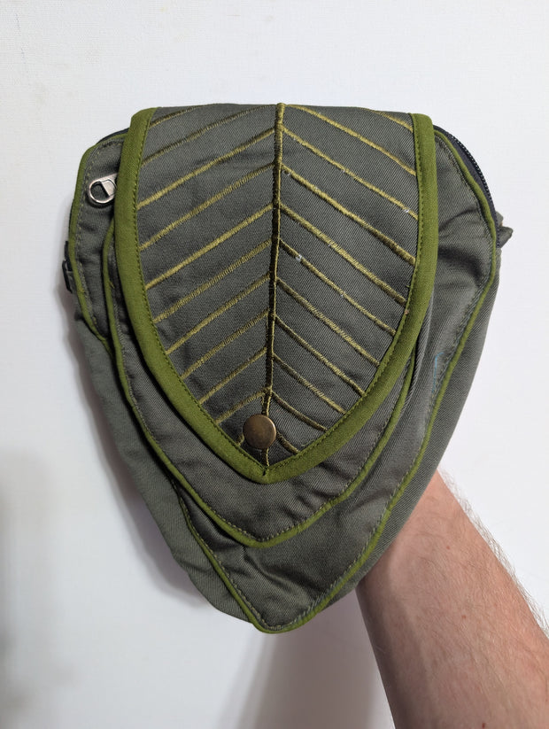Belt: Leaf Teardrop Pouch [ABO-303B]