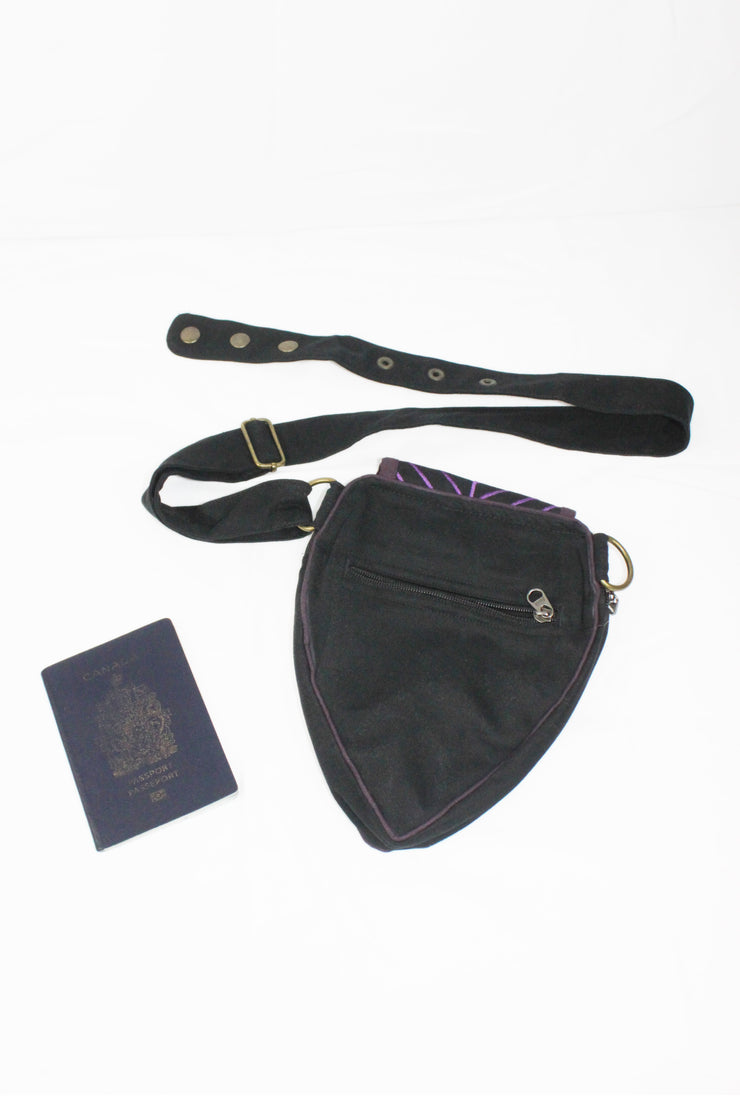 Pre Order ABO-303B Leaf Teardrop Pouch