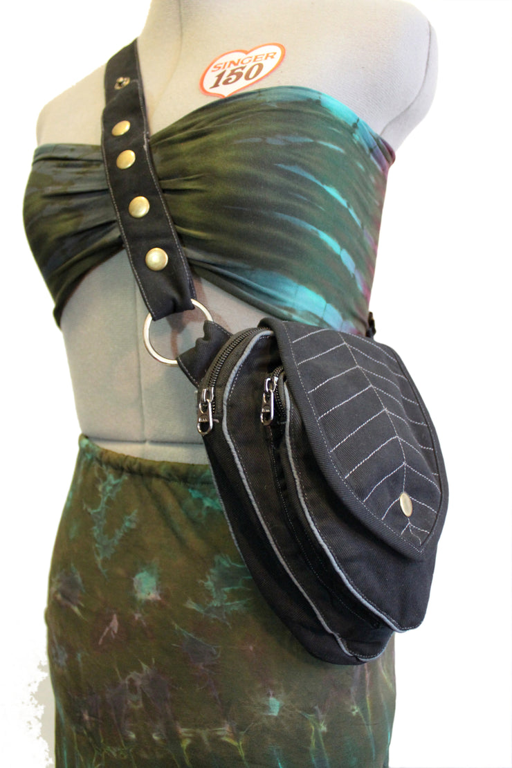 Pre Order ABO-303B Leaf Teardrop Pouch